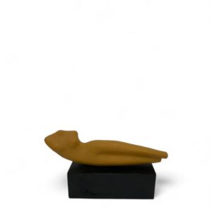 ESCULTURA PRETA E MARROM 24X9,6X18CM