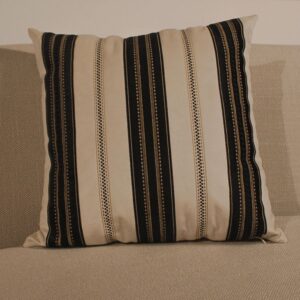 Almofada  52x52 OFF e Preto
