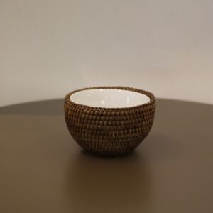 Bowl de Porcelana c/ Suporte em Rattan 15 cm